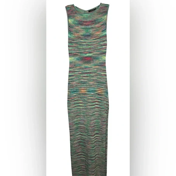 Stunning sweater knit maxi dress by Vertigo size medium - Picture 3 of 5